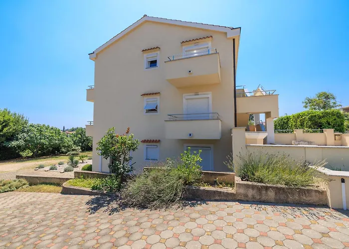 With Parking Space Krk - 24809 Apartamento Krk Town